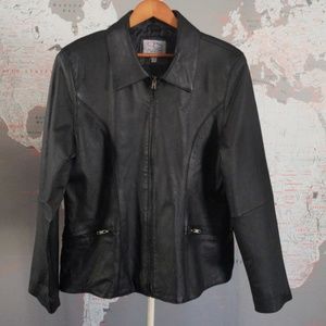 PB MARTIN GENUINE LEATHER JACKET WOMEN LARGE.